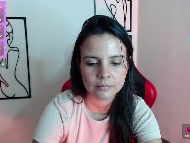 MiaRobinn live cam on BongaCams