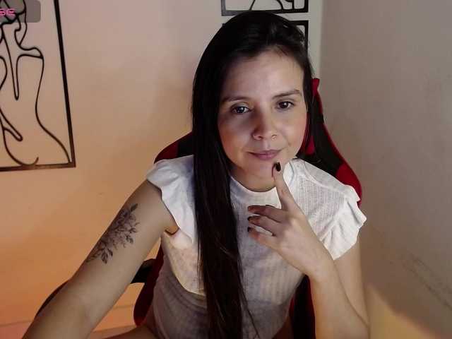 MiaRobinn live cam on BongaCams