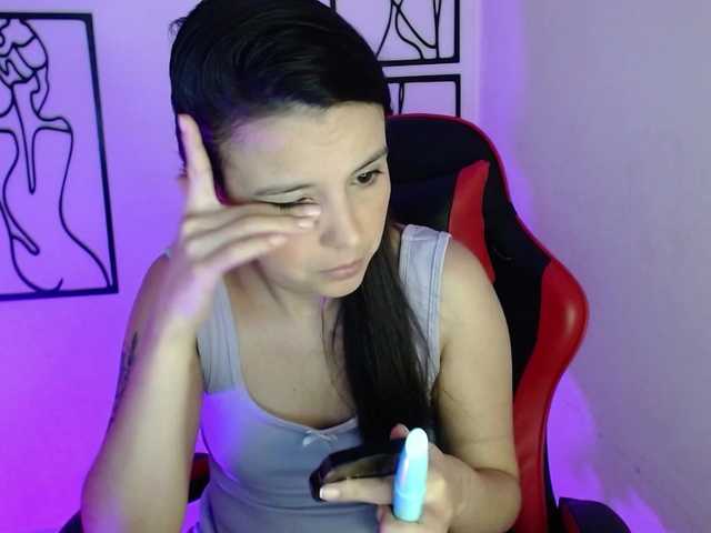 MiaRobinn live cam on BongaCams