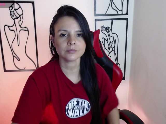 MiaRobinn live webcam show