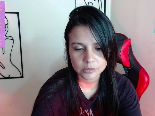MiaRobinn live cam on BongaCams
