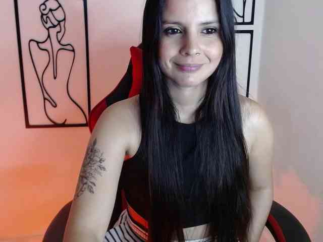 MiaRobinn webcam
