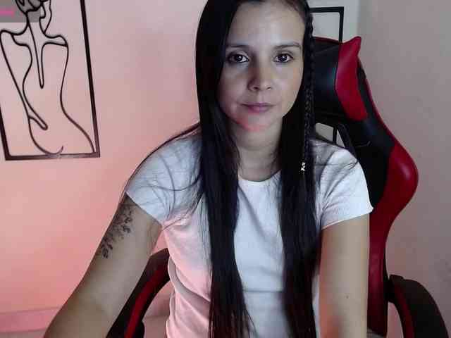 MiaRobinn webcam