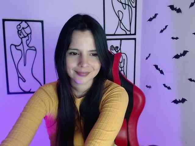 MiaRobinn
