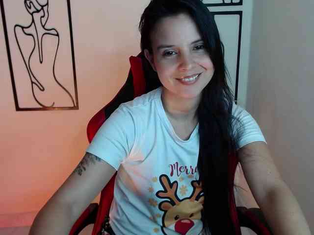 MiaRobinn webcam