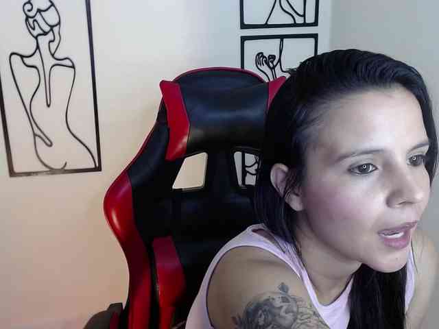 MiaRobinn