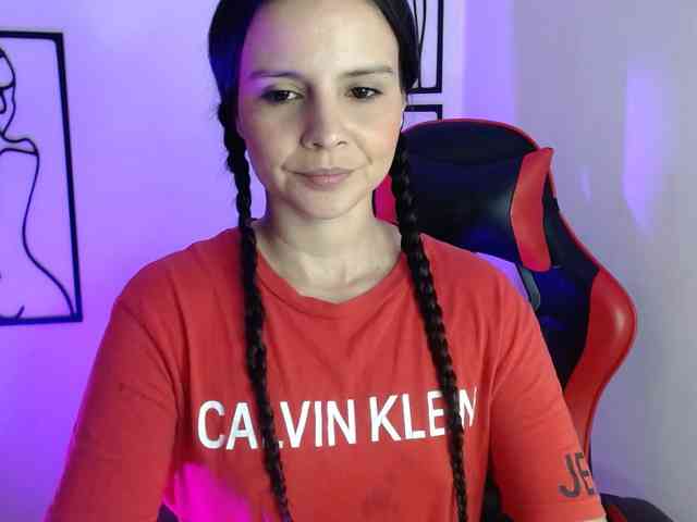 MiaRobinn webcam