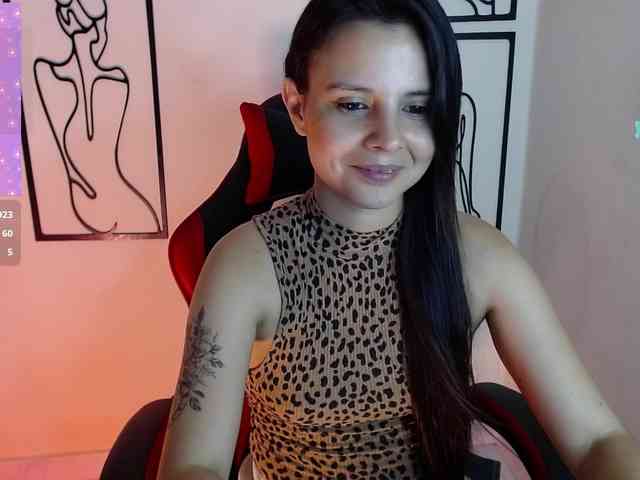 MiaRobinn webcam