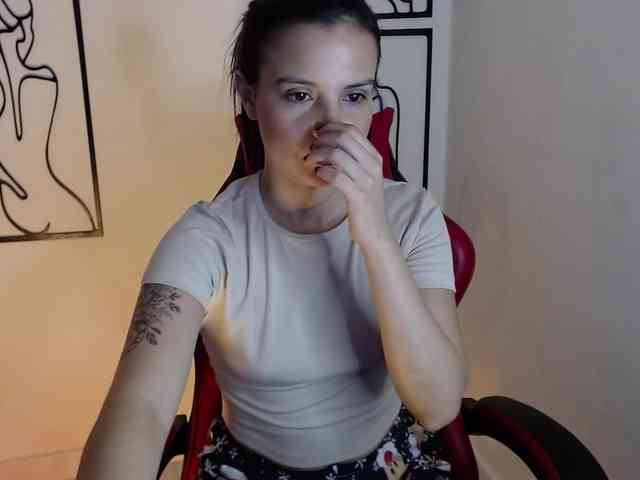 MiaRobinn MiaRobinn