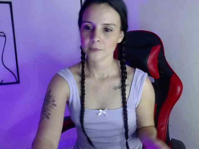 MiaRobinn