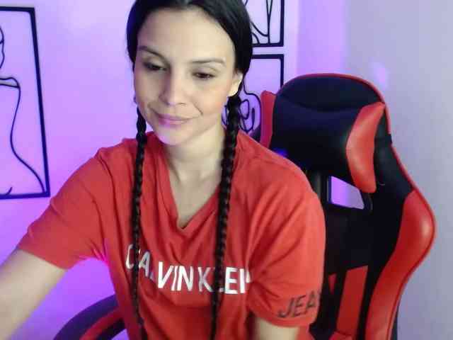 MiaRobinn
