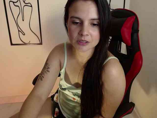 MiaRobinn