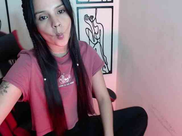MiaRobinn