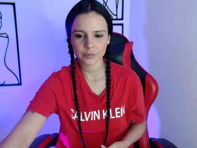 MiaRobinn webcam