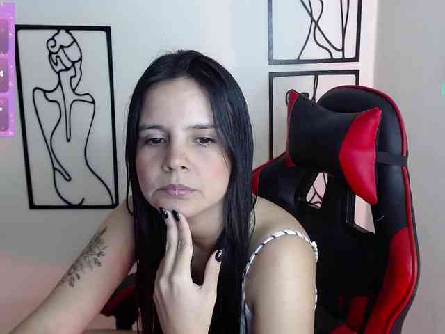 MiaRobinn