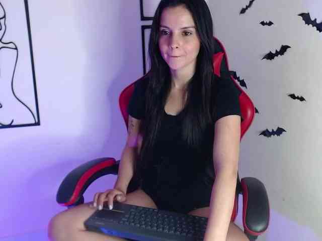 MiaRobinn