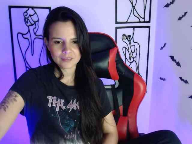 MiaRobinn