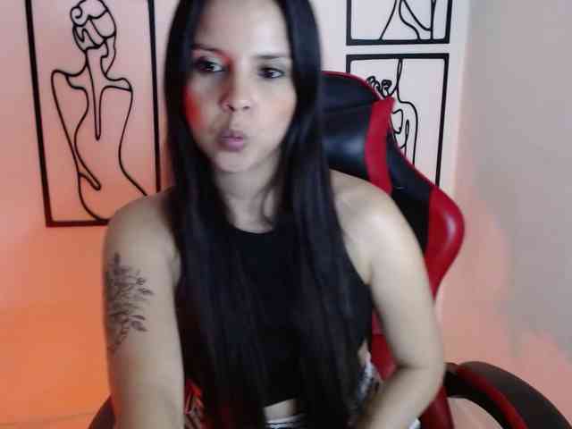 MiaRobinn