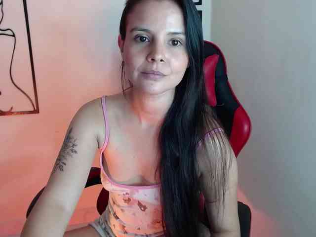 MiaRobinn