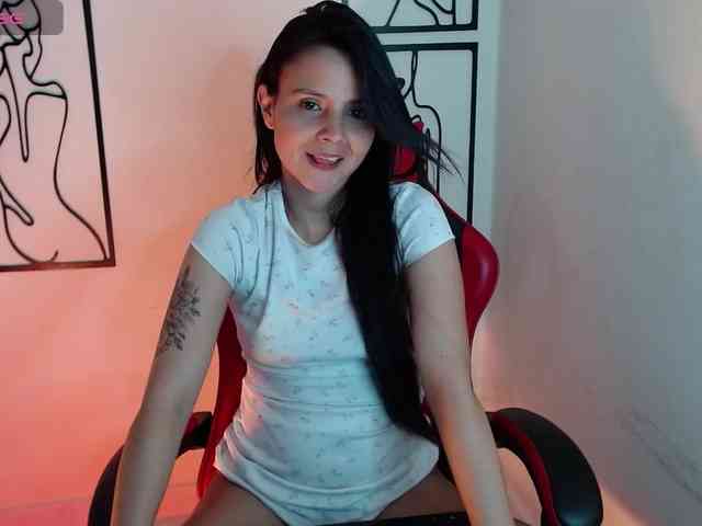 MiaRobinn