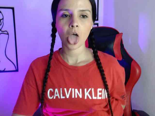 MiaRobinn