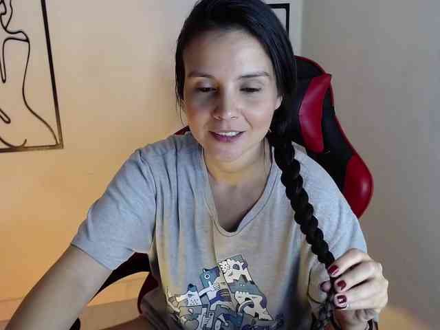 MiaRobinn