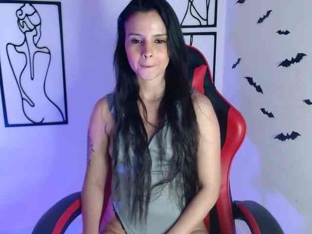 MiaRobinn