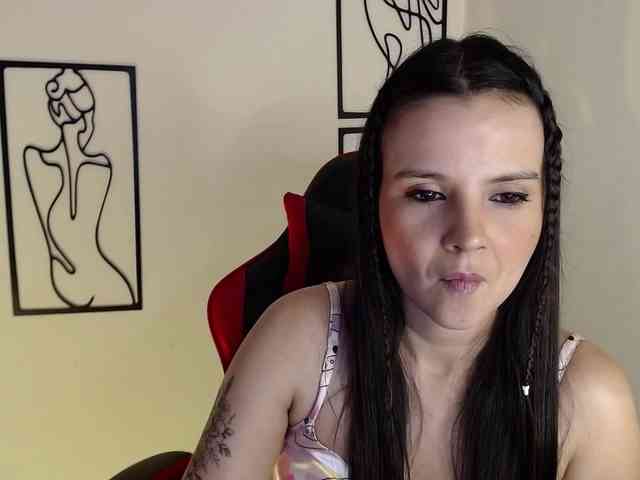 MiaRobinn