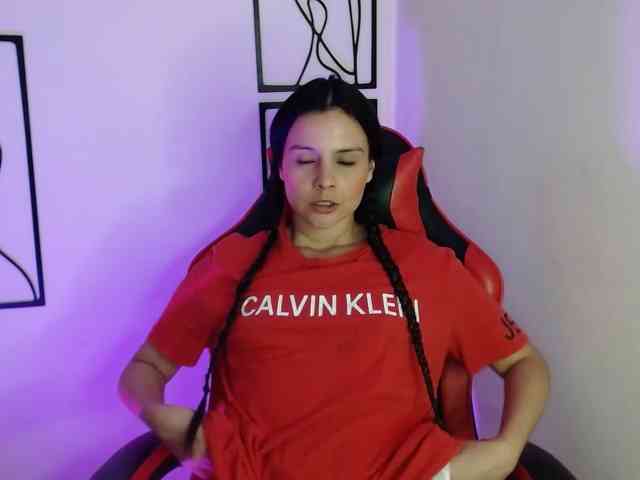 MiaRobinn