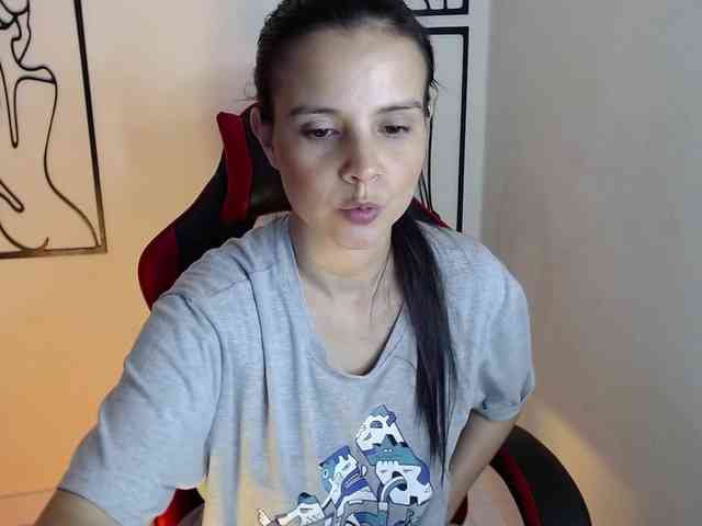 MiaRobinn