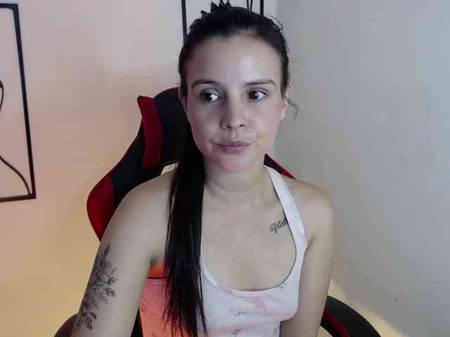 MiaRobinn