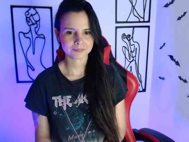 MiaRobinn