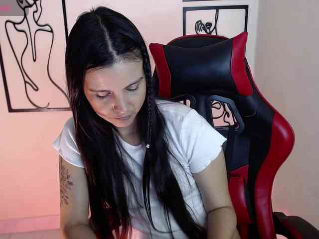 MiaRobinn