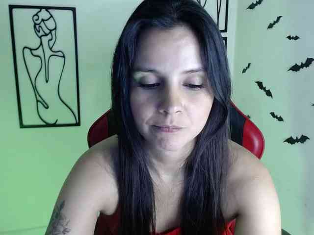 MiaRobinn webcam
