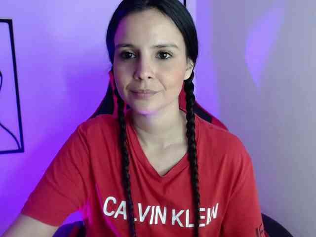 MiaRobinn webcam