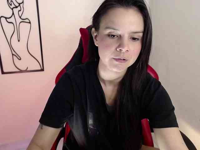MiaRobinn webcam