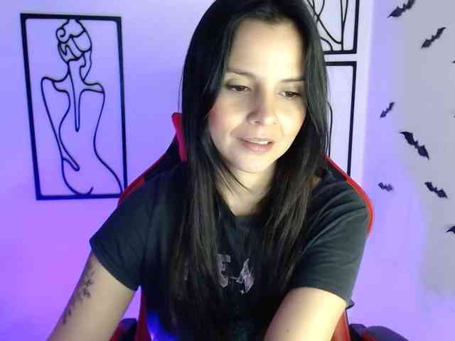 MiaRobinn