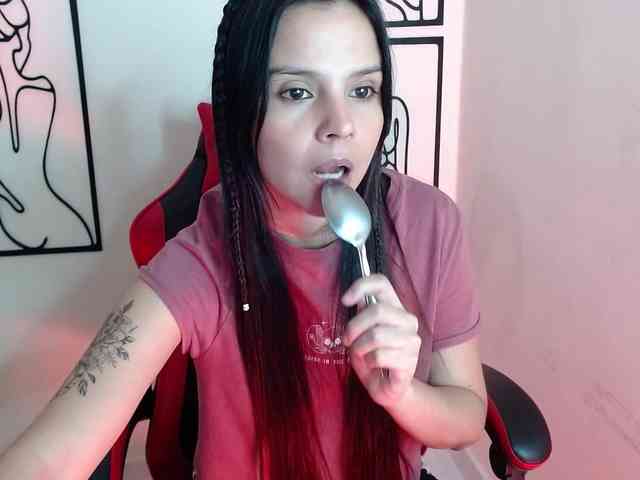 MiaRobinn MiaRobinn