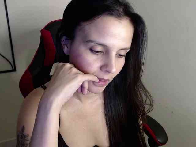 MiaRobinn