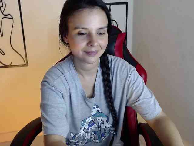 MiaRobinn
