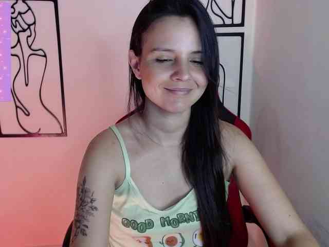 MiaRobinn webcam