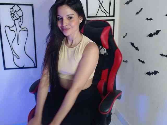 MiaRobinn