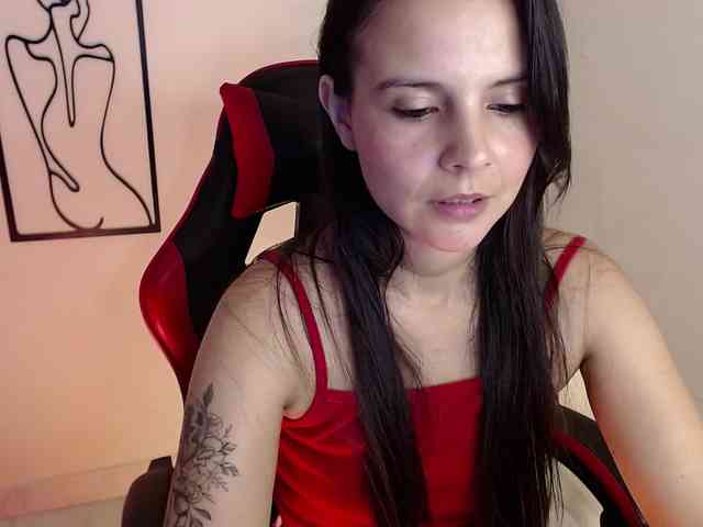 MiaRobinn webcam