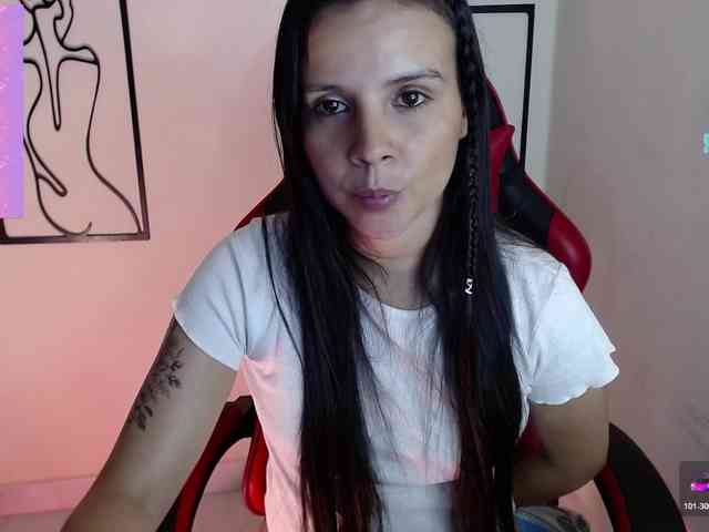 MiaRobinn