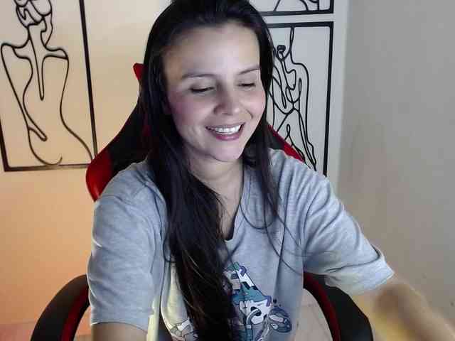 MiaRobinn