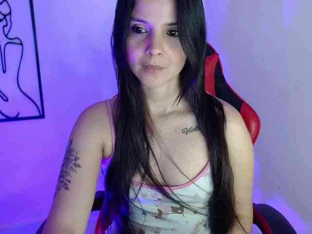 MiaRobinn