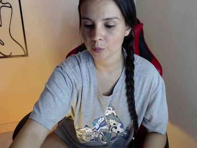 MiaRobinn webcam