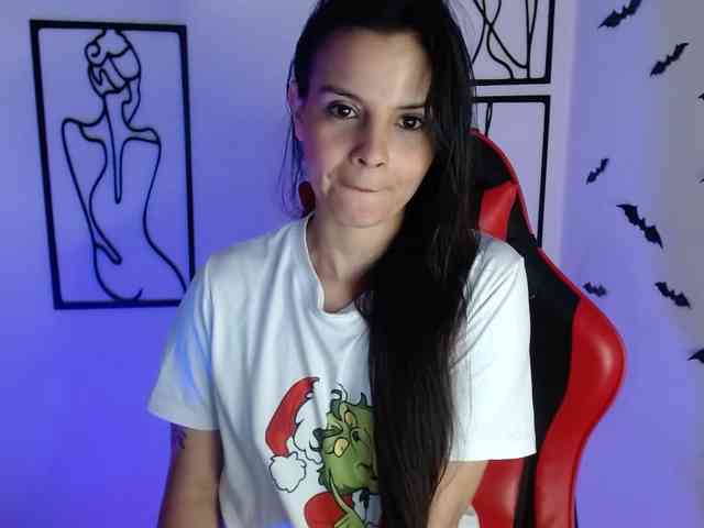 MiaRobinn