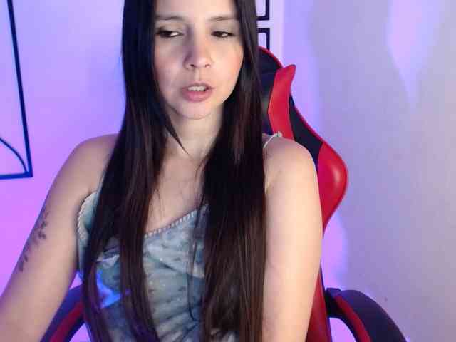 MiaRobinn