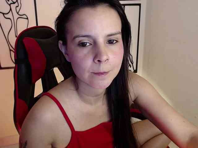 MiaRobinn webcam
